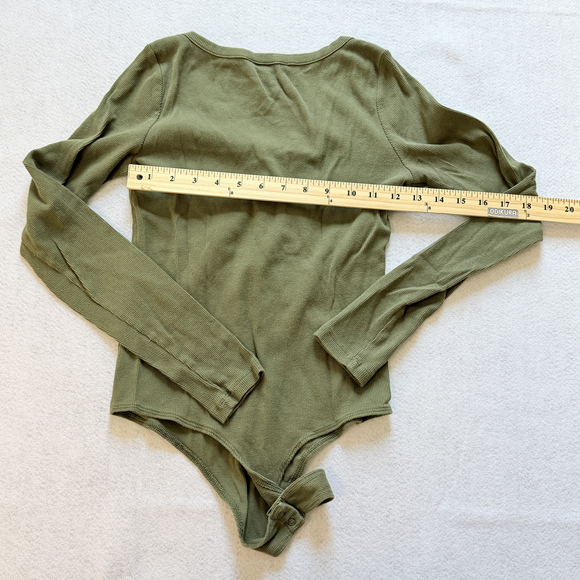 Banana Republic Ribbed Bodysuit V-neck Henley Bundle long sleeve tops in Orange - Picture 6 of 6